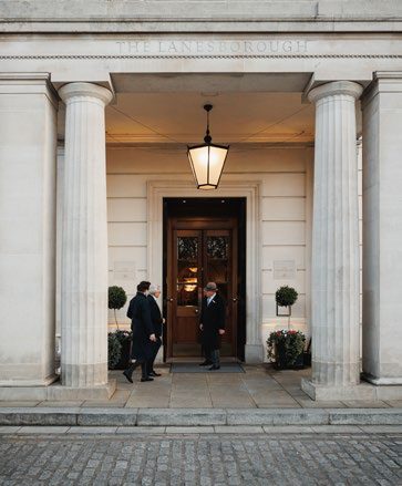 Knightsbridge Gate